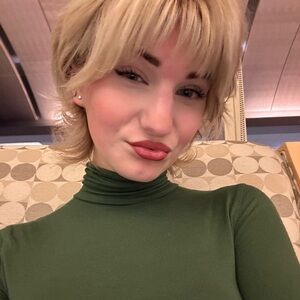 Meet your Posher, Sophie